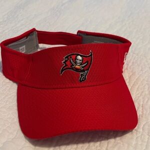 NWT NFL Tampa Bay Buccaneers Men’s Visor